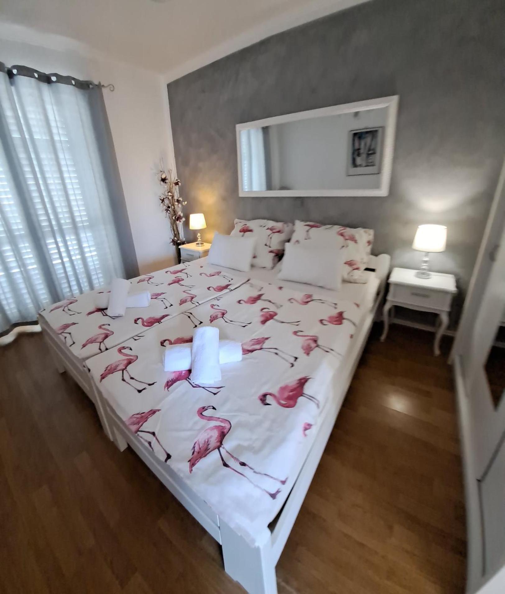 Royal Apartments Sandra Štinjan Dış mekan fotoğraf